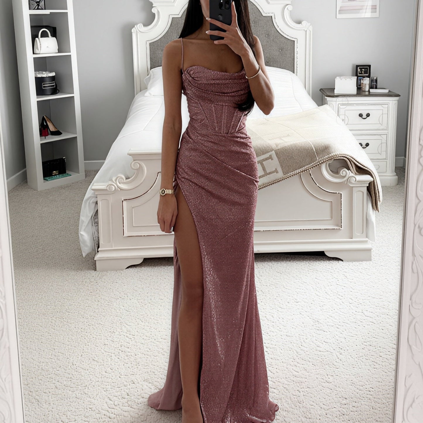 Nigella - Women's dress with a slit